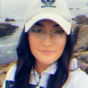 Meet your Posher, Elizabeth